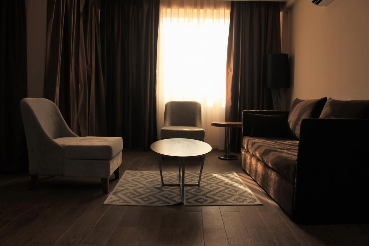 Ah Hotel And Conferences Madina Bagian luar foto