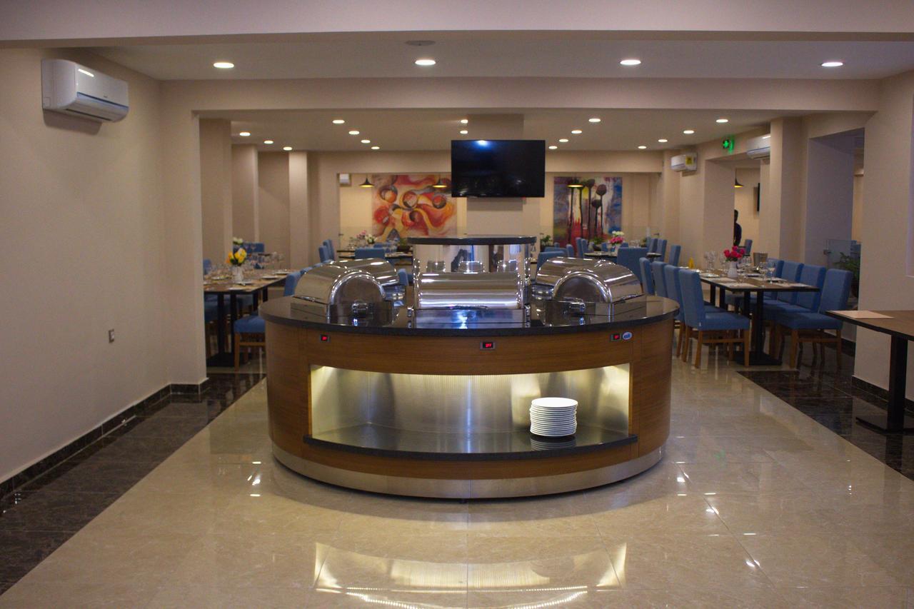 Ah Hotel And Conferences Madina Bagian luar foto