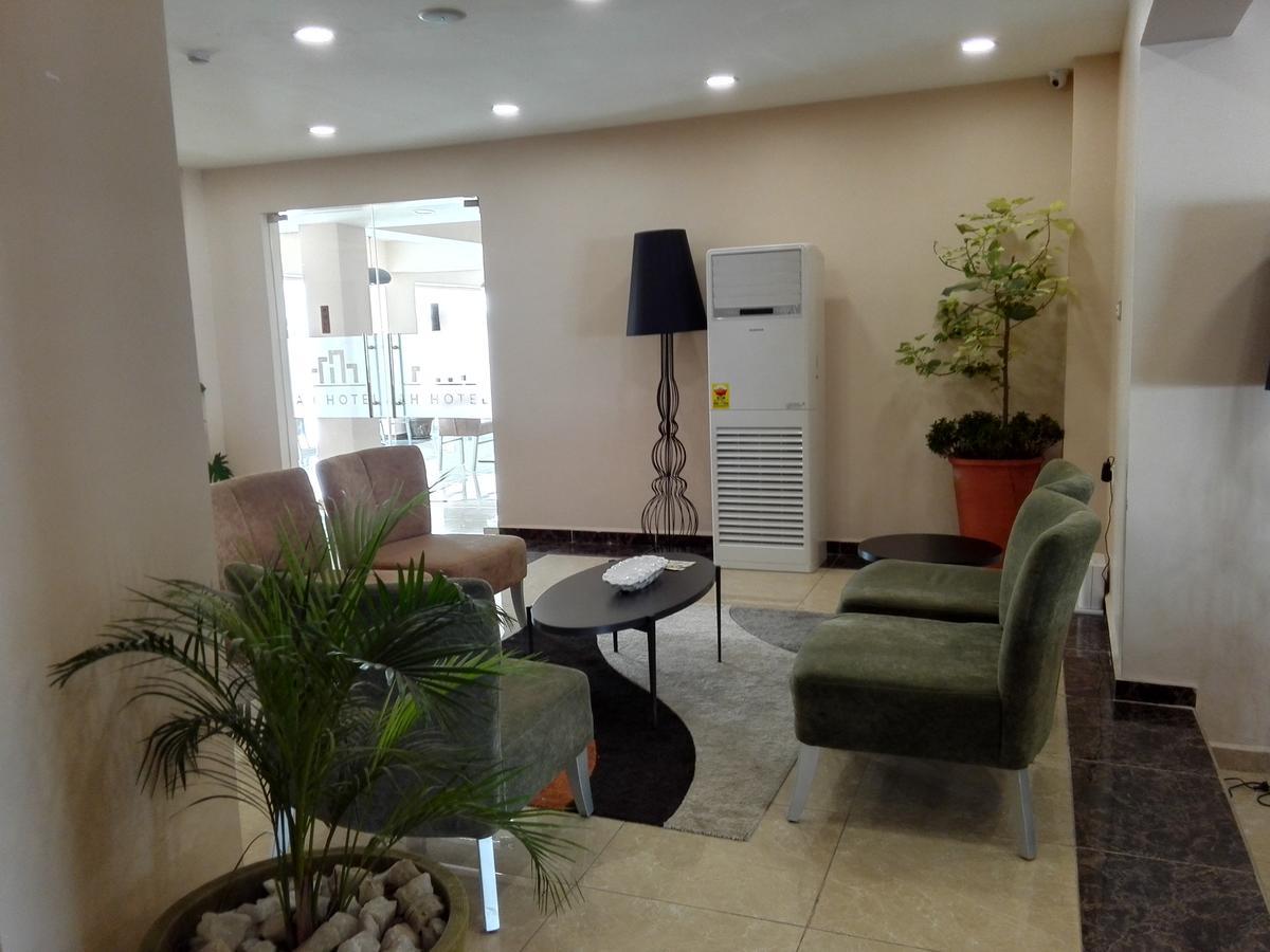 Ah Hotel And Conferences Madina Bagian luar foto