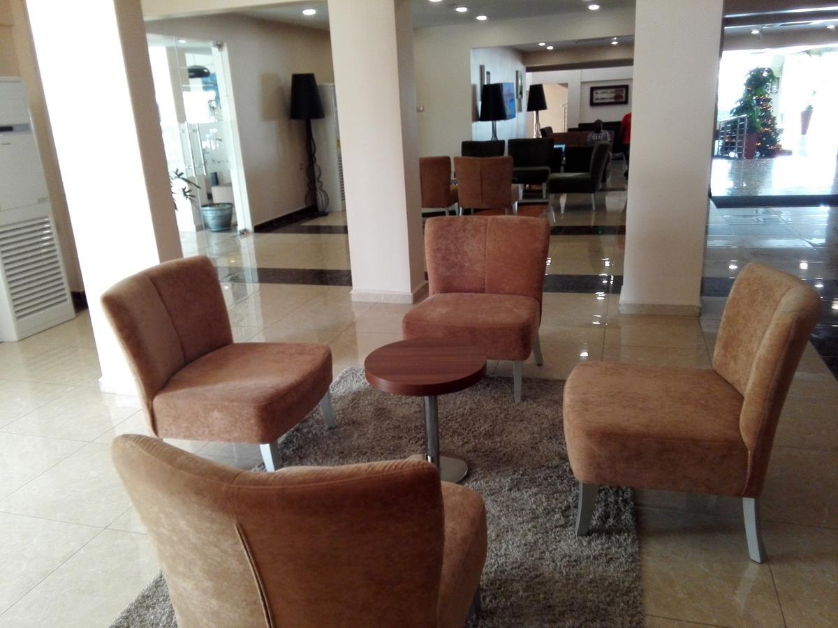 Ah Hotel And Conferences Madina Bagian luar foto