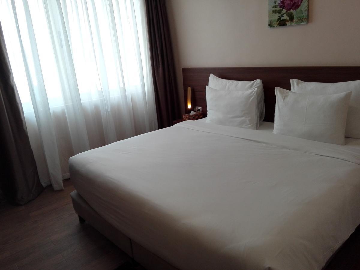 Ah Hotel And Conferences Madina Bagian luar foto